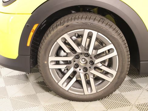 New 2026 MINI Cooper 4-Door Hardtop FWD image 17