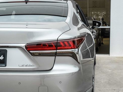 Used 2019 Lexus LS 500 w/ Interior Upgrade Package RWD image 40