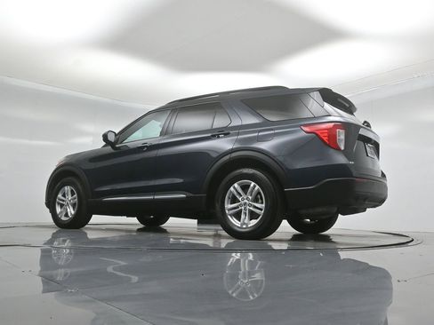 Certified 2023 Ford Explorer XLT RWD image 52