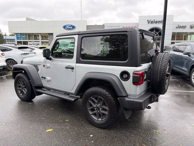 Certified 2024 Jeep Wrangler Sport AWD/4WD image 4