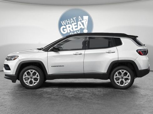 New 2025 Jeep Compass Latitude AWD/4WD image 5