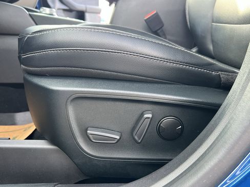 Used 2022 Ford Escape Titanium w/ Class II Trailer Tow Package image 15