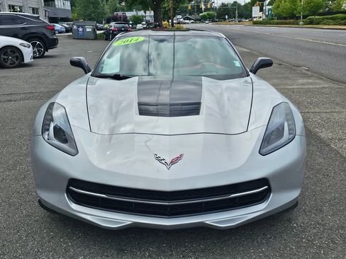 Used 2014 Chevrolet Corvette Z51 w/ 3LT Preferred Equipment Group image 2