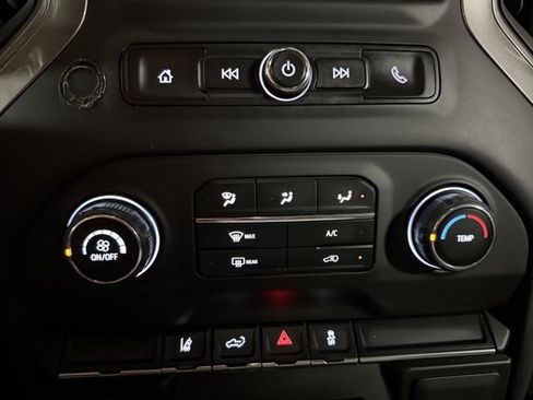 Used 2025 Chevrolet Silverado 2500 W/T w/ WT Convenience Package image 17