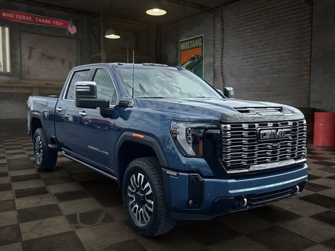 New 2026 GMC Sierra 2500 Denali Ultimate AWD/4WD image 7