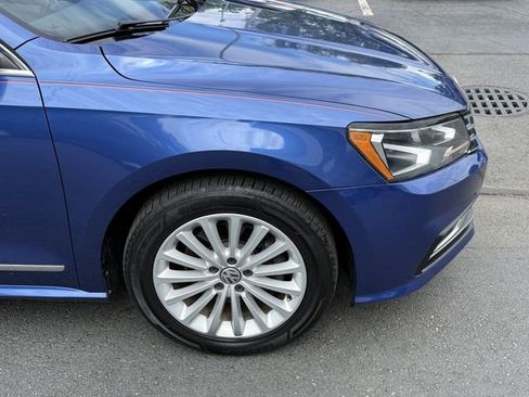 Used 2016 Volkswagen Passat 1.8T SE FWD image 9