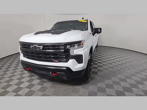 Used 2024 Chevrolet Silverado 1500 LT Trail Boss w/ LT Trail Boss Premium Package AWD/4WD image 54