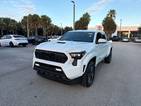 Used 2026 Toyota Tacoma SR5 AWD/4WD image 1