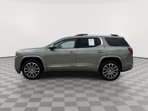 Used 2023 GMC Acadia Denali w/ Denali Ultimate Package FWD image 3