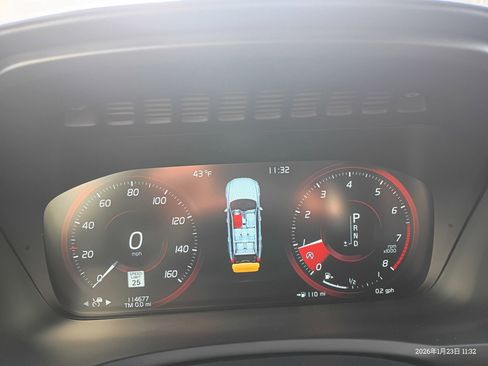 Used 2016 Volvo XC90 T6 Inscription w/ Vision Package image 26