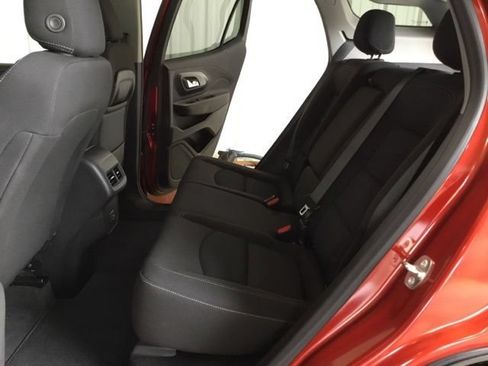 Used 2024 GMC Terrain SLE w/ Driver Convenience Package FWD image 32