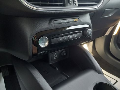 New 2026 Ford Escape SE w/ PHEV Premium Package FWD image 22