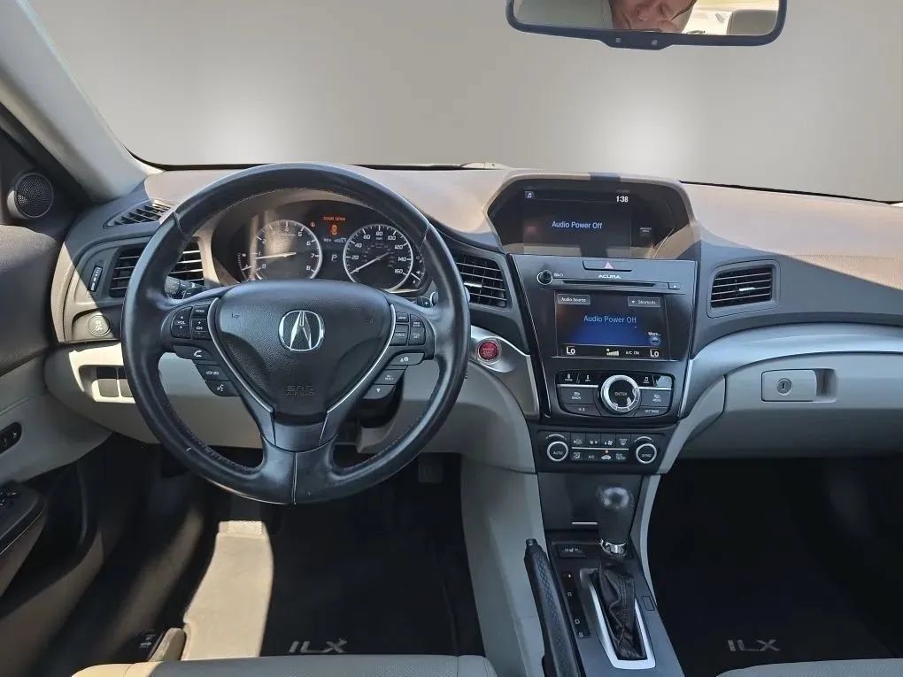 Used 2017 Acura ILX FWD image 13
