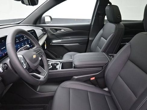 New 2026 Chevrolet Traverse LT FWD image 16
