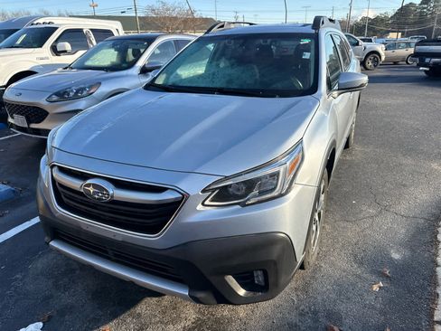 Used 2022 Subaru Outback Limited image 8