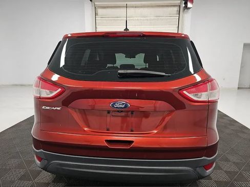 Used 2015 Ford Escape S FWD image 4