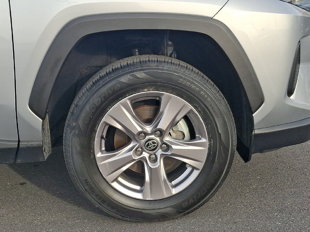 Certified 2025 Toyota RAV4 XLE AWD/4WD image 7