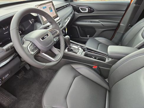 New 2026 Jeep Compass Limited w/ Sun, Sound & Navigation Group image 9