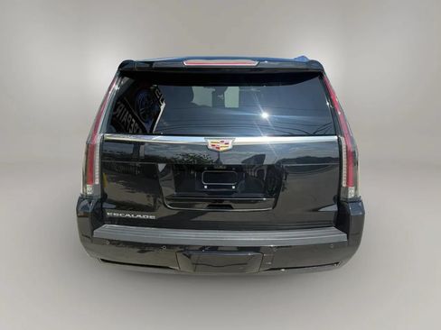 Used 2020 Cadillac Escalade Luxury AWD/4WD image 6