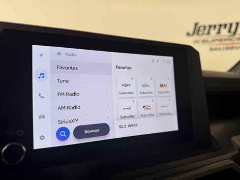 Used 2025 Toyota 4Runner SR5 AWD/4WD image 19