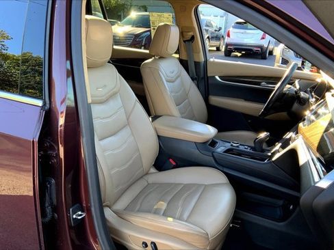 Used 2022 Cadillac XT6 Premium Luxury w/ Platinum Package image 6