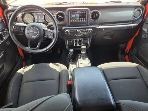 Used 2018 Jeep Wrangler Unlimited Sport S AWD/4WD image 10
