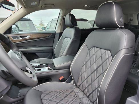 New 2026 Volkswagen Atlas SEL Premium R-Line AWD/4WD image 9