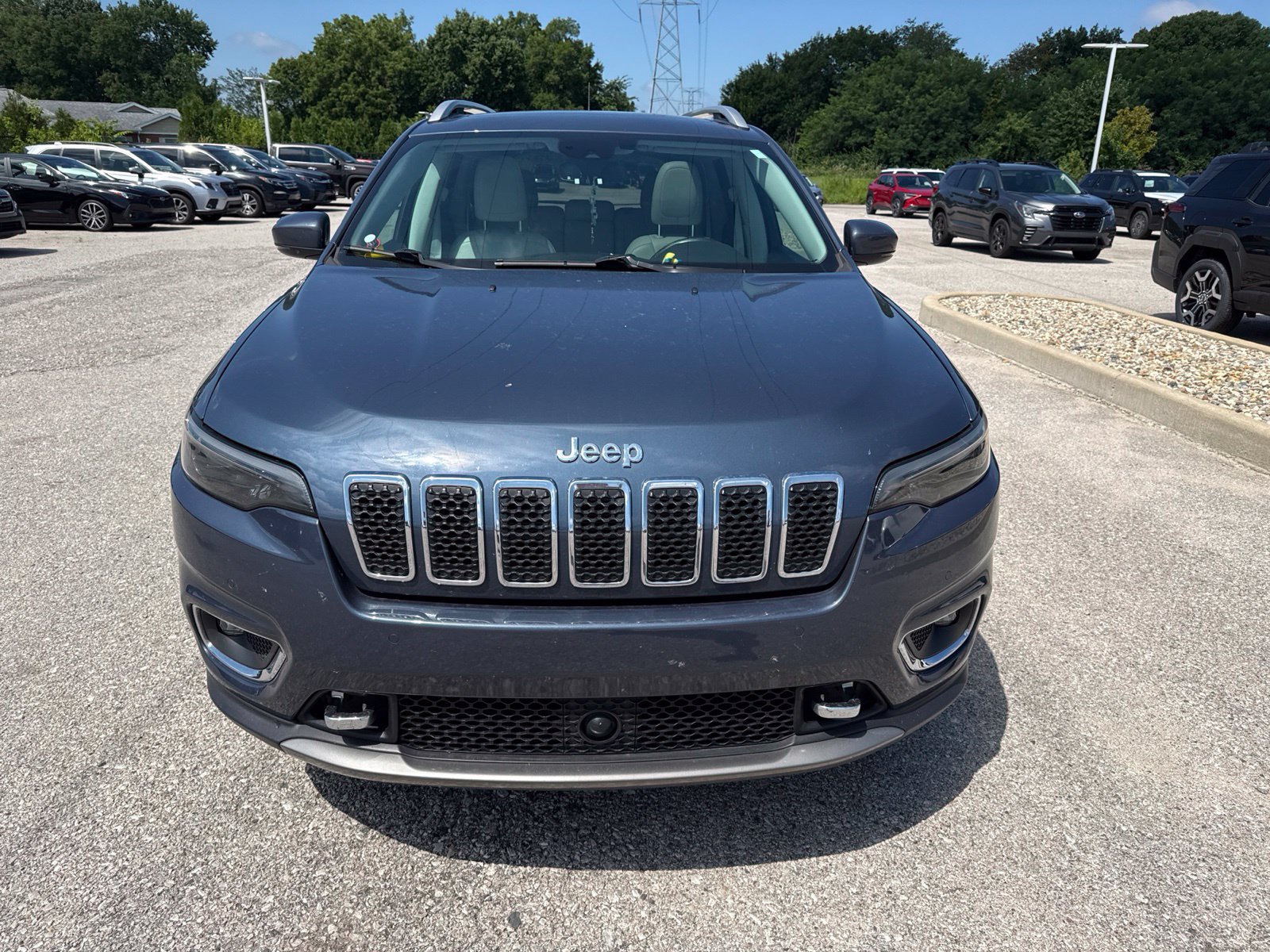 Used 2021 Jeep Cherokee Limited w/ Elite Package AWD/4WD image 3