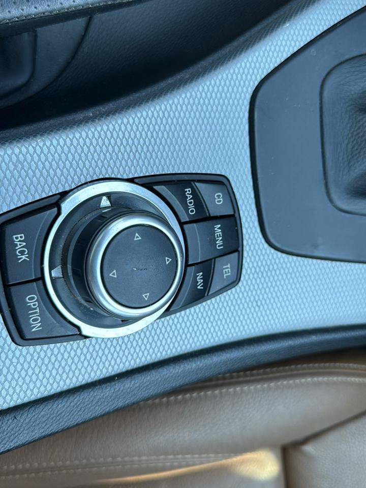Used 2011 BMW 328i Sedan RWD image 24