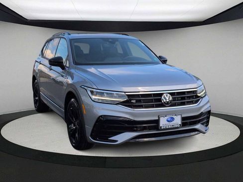 Used 2023 Volkswagen Tiguan SE R-Line image 2
