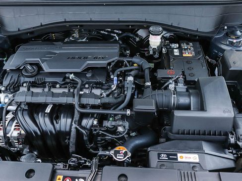 New 2026 Hyundai Kona SE FWD image 13