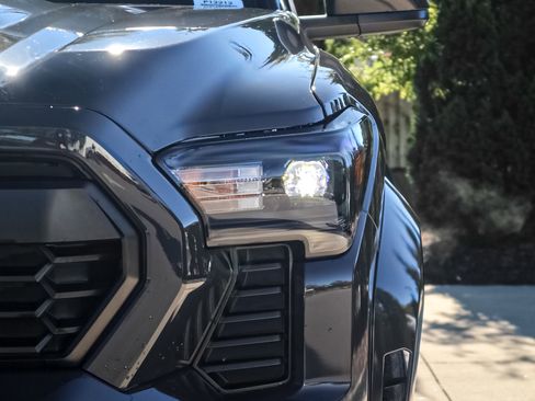 Used 2024 Toyota Tacoma TRD Sport image 6