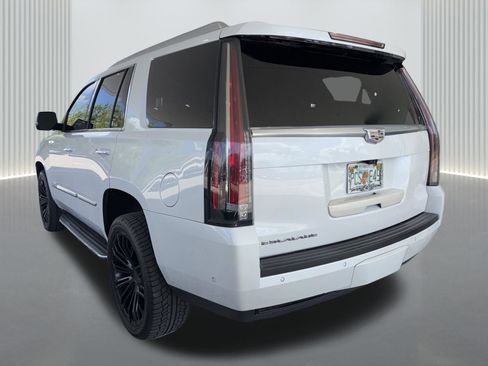Used 2019 Cadillac Escalade Luxury RWD image 7