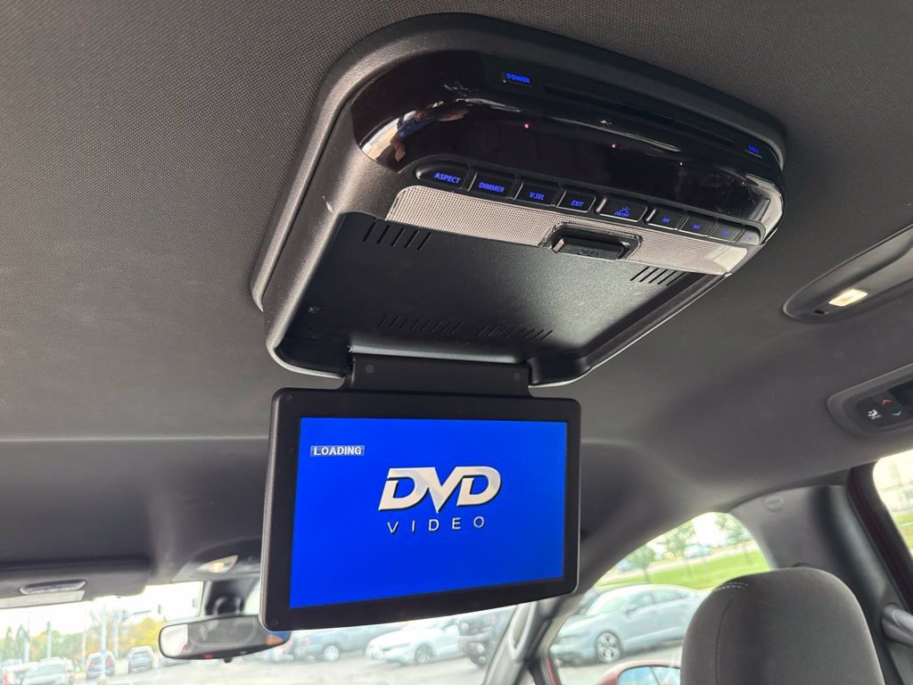 Used 2018 Chrysler Pacifica Touring Plus w/ S Appearance Package FWD image 9