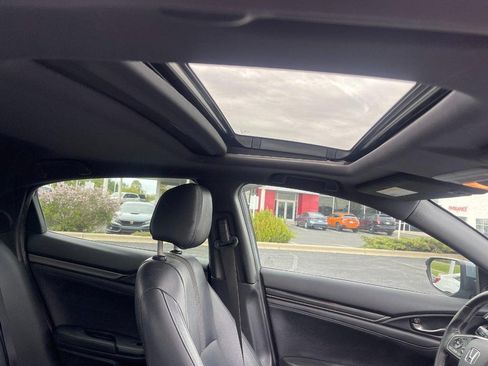 Used 2020 Honda Civic Sport Touring image 3