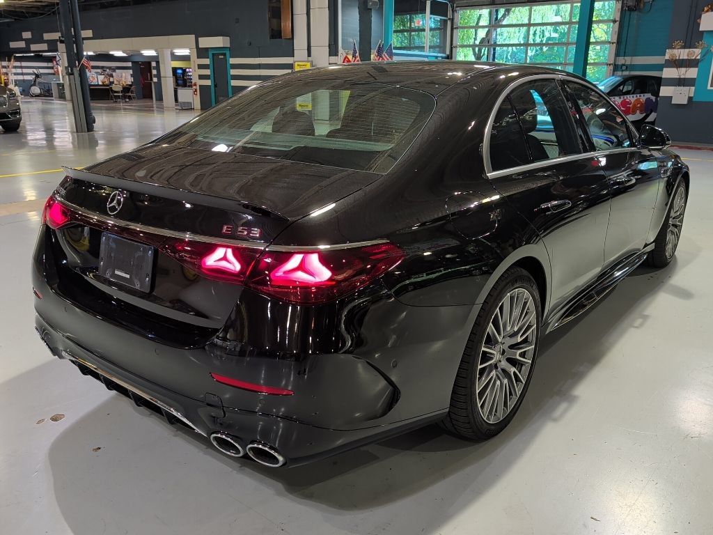 Used 2025 Mercedes-Benz E 53 AMG e 4MATIC Sedan image 9