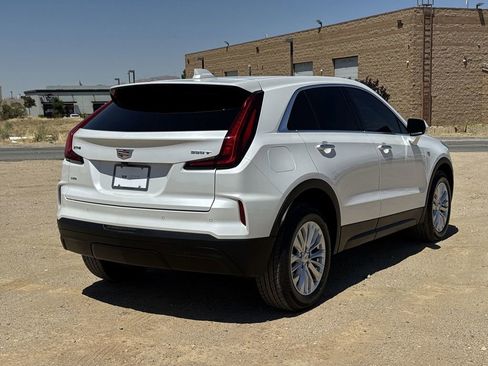 Certified 2024 Cadillac XT4 Luxury w/ Cold Weather Package AWD/4WD image 10