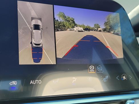 New 2026 Chevrolet Equinox EV LT image 9