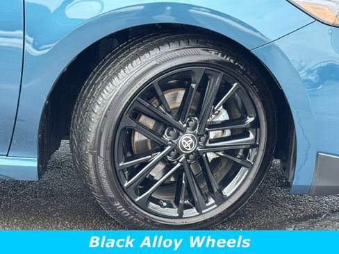 Used 2025 Toyota Camry SE image 14