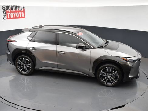 Used 2023 Toyota bZ4X Limited image 29