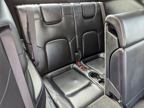 Used 2021 Tesla Model Y Long Range image 18