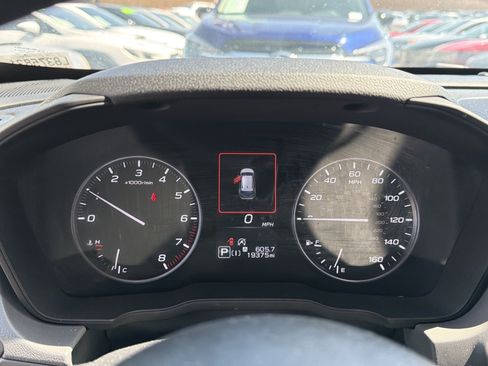 Used 2024 Subaru Crosstrek 2.0i Premium AWD/4WD image 9