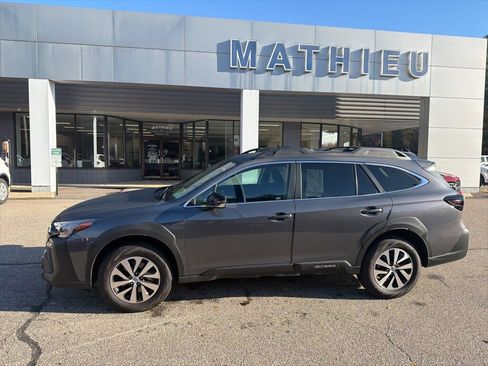 Used 2024 Subaru Outback Premium w/ Popular Package #1A image 2