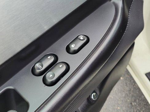 Used 2003 Ford Thunderbird Deluxe image 11