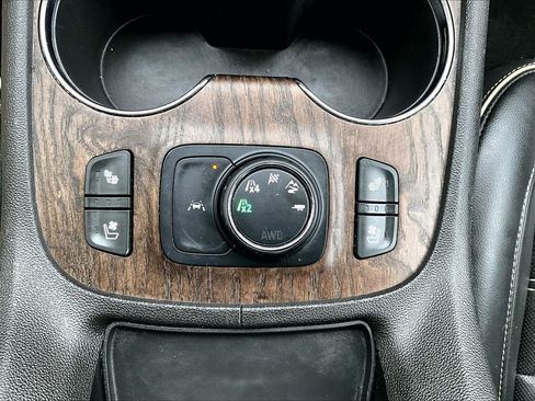 Used 2023 GMC Acadia Denali w/ Denali Ultimate Package AWD/4WD image 28