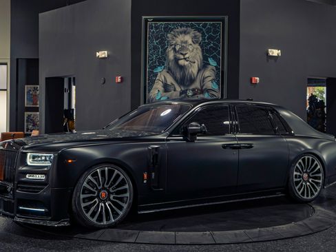 Used 2022 Rolls-Royce Phantom Sedan RWD image 1