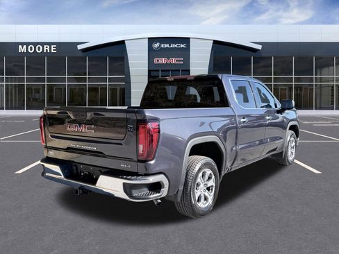 Used 2025 GMC Sierra 1500 SLT image 3