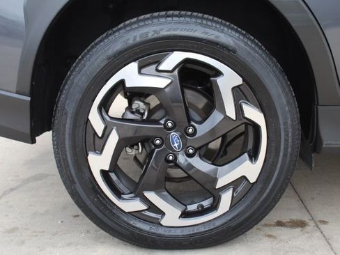 Used 2023 Subaru Crosstrek 2.5i Limited w/ Moonroof Package image 12