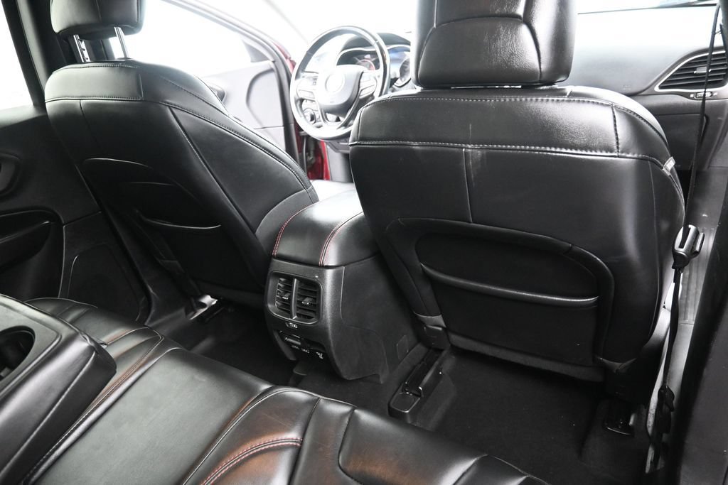 Used 2020 Jeep Cherokee Trailhawk w/ Comfort/Convenience Group AWD/4WD image 24
