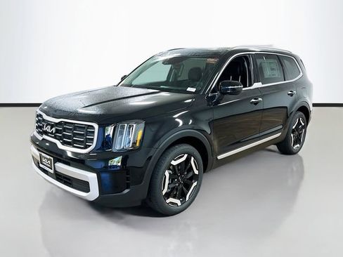 New 2025 Kia Telluride S image 3